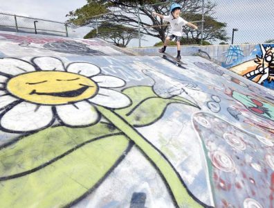 Skateboarding fun at Keopuolani